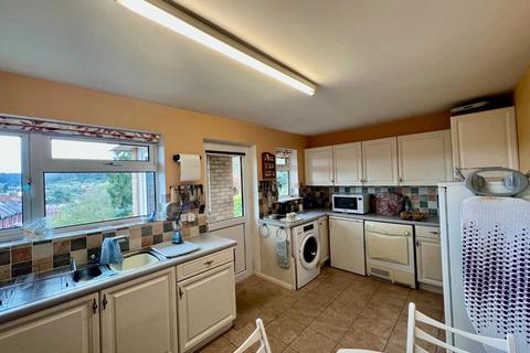 7 Burnt Oak, Dursley, GL11 4HD