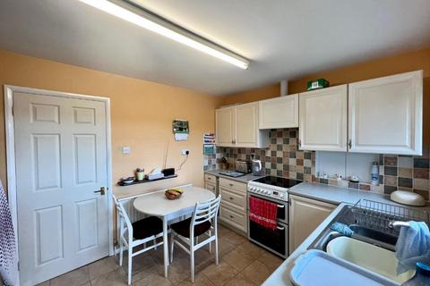 7 Burnt Oak, Dursley, GL11 4HD
