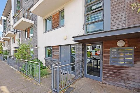 Flat 2, 2 Anglesea Terrace, Southampton, SO14 5GP