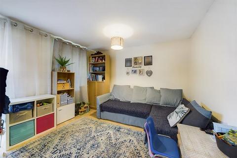 Flat 2, 2 Anglesea Terrace, Southampton, SO14 5GP