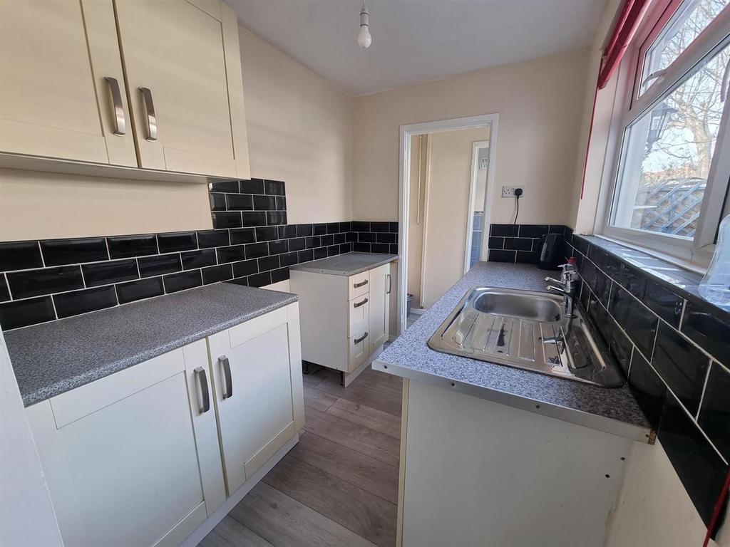 Bottrill Street, Abbey Green, Nuneaton 2 bed terraced house £650 pcm