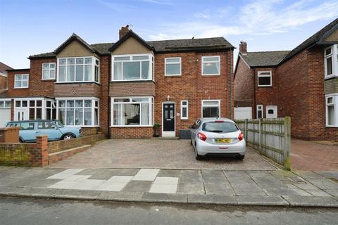 36 Middlegate, Loansdean, Morpeth, NE61 2DD