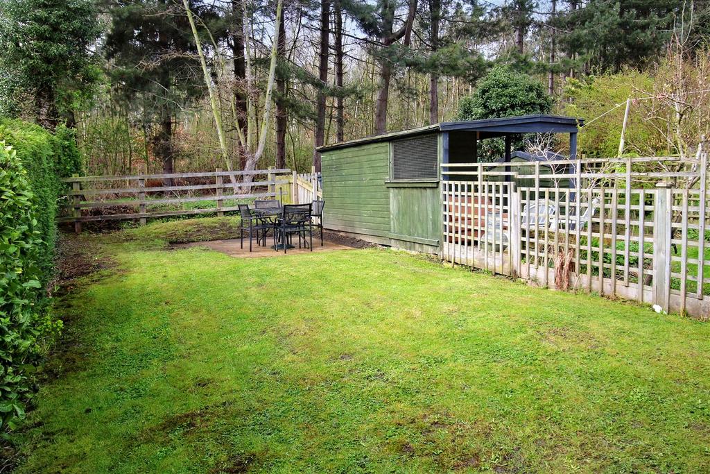 Haigh Lane, Haigh, Barnsley, S75 4DA 2 bed terraced house to rent £