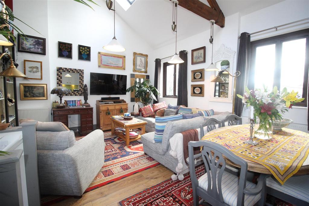 Open Plan Lounge/Kitchen/Diner