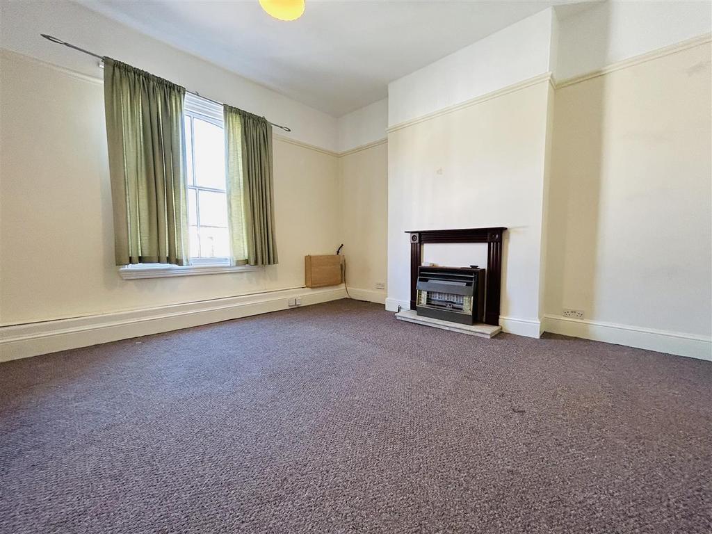 Flat 3 25 Newbridge Street Wolverhampton 1 Bed Flat £525 Pcm £121 Pw