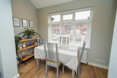 104 Wyngates, Leighton Buzzard, LU7 2LE