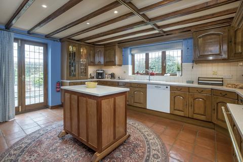 4 bedroom detached house for sale, Tyddesley Wood Lane Pershore, Worcestershire, WR10 3BY