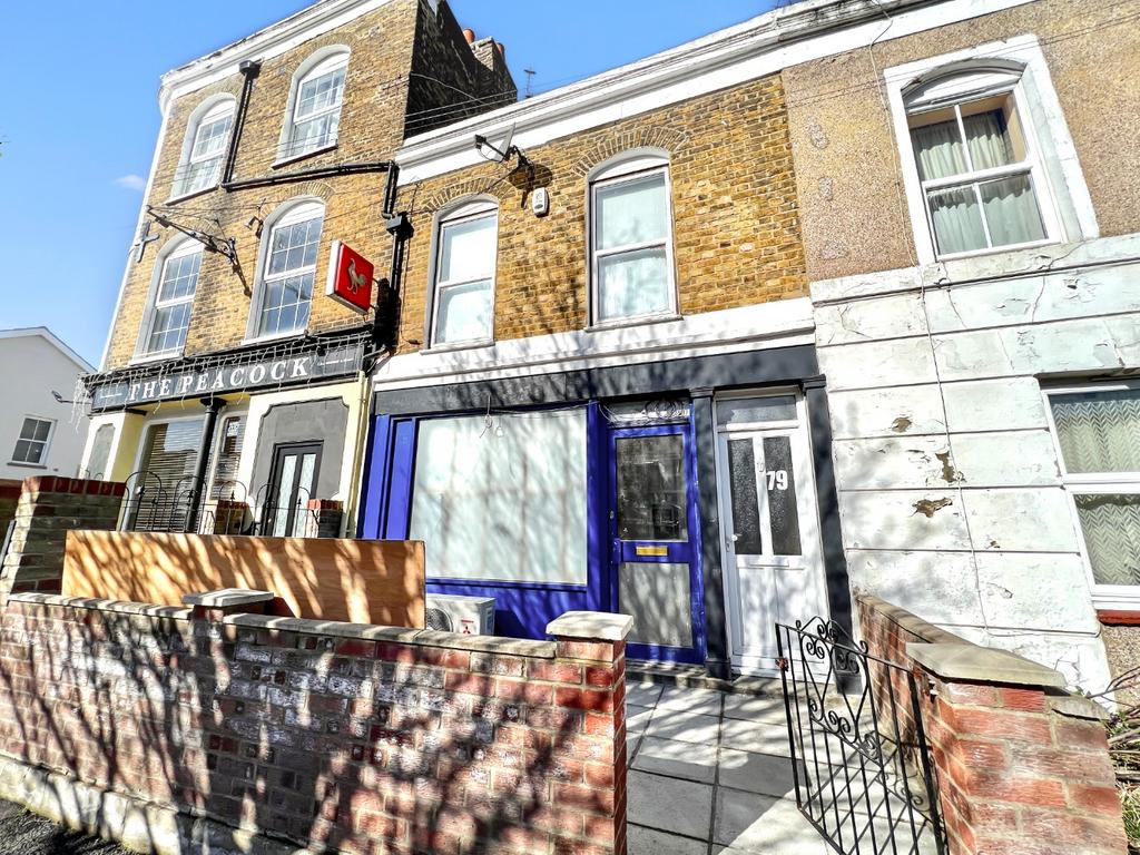Peacock Street, Gravesend, DA12 3 bed terraced house £300,000