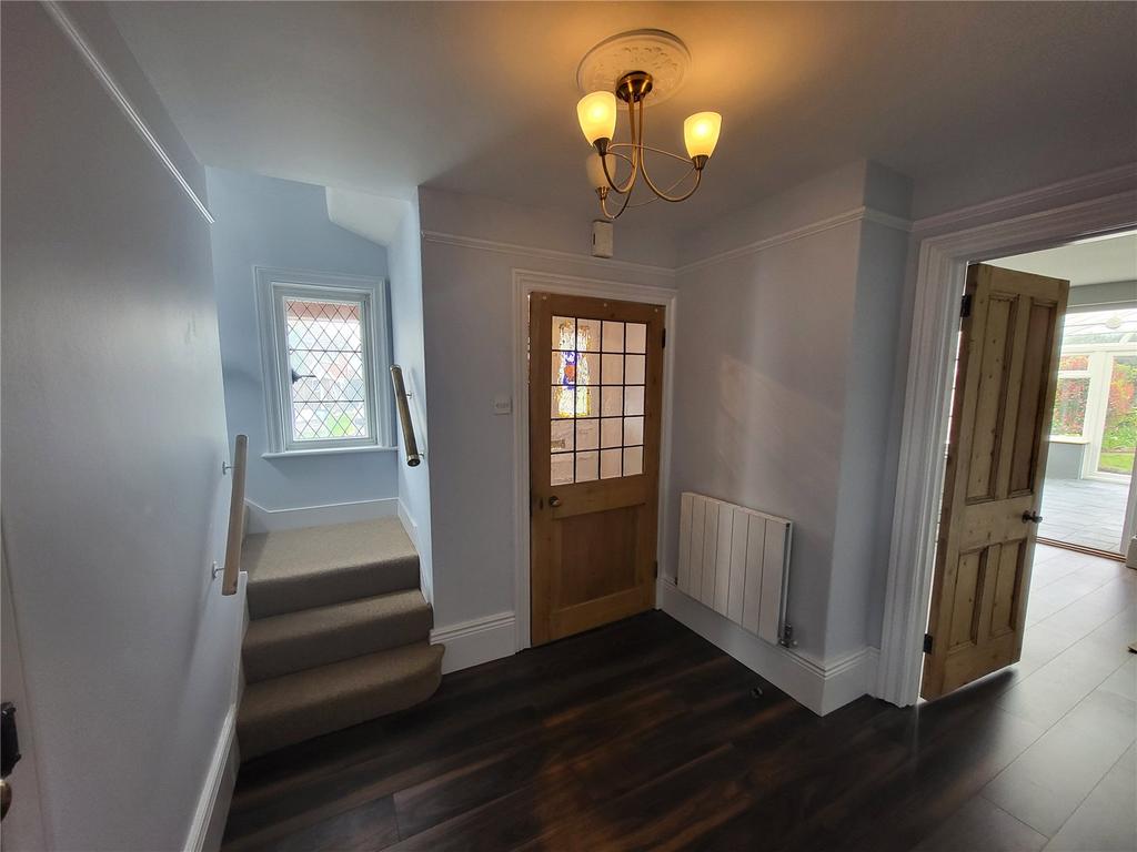 Hawksdown, Walmer, CT14 4 bed detached house £2,100 pcm (£485 pw)