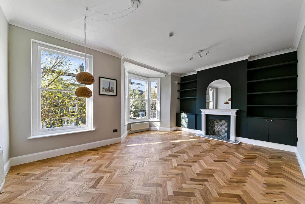 Beresford Road, London, N5 1 bed flat £2,850 pcm (£658 pw)