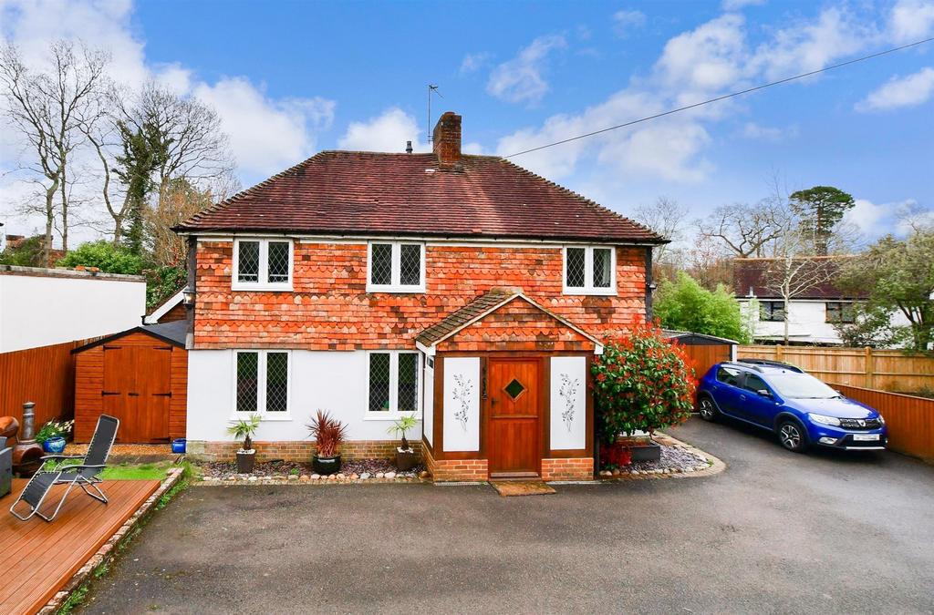 Ringles Cross, Uckfield, East Sussex 5 bed detached house for sale £