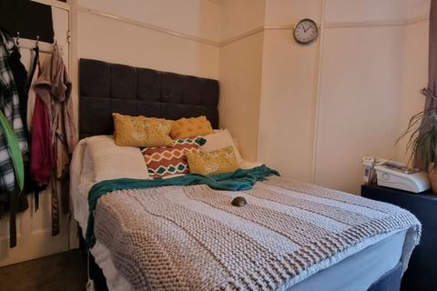 24 Kimble Road, London, SW19 2AS