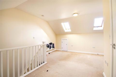 3 bedroom end of terrace house to rent, Gweal Avenue, Reading, Berkshire, RG2