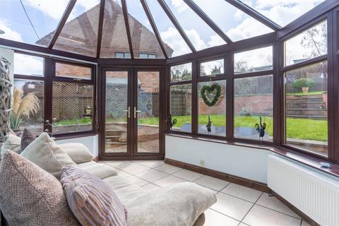 14 Dowlers Hill Crescent, Redditch, B98 7QY