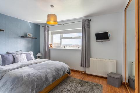 14 Dowlers Hill Crescent, Redditch, B98 7QY