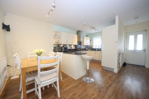 5 Latchmere Place, Ashford, TW15 3FJ
