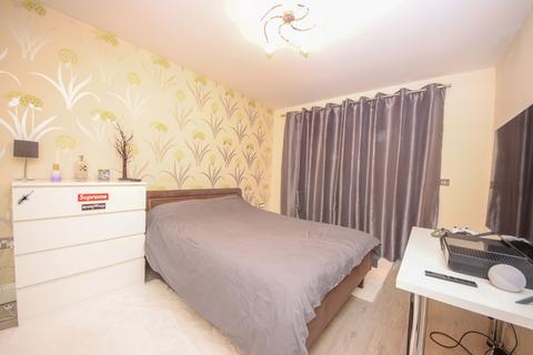5 Latchmere Place, Ashford, TW15 3FJ