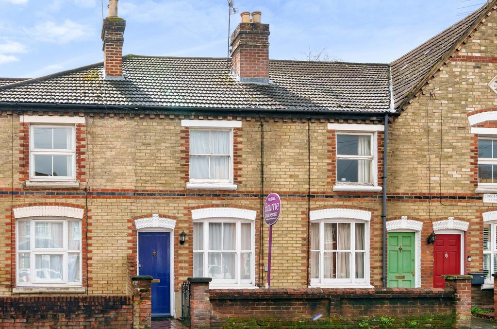 Guildford Park Road, Guildford, Surrey, GU2 3 bed terraced house for