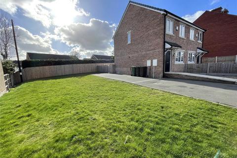 3 bedroom semi-detached house to rent, Newton Lane, Wakefield, West Yorkshire, WF1