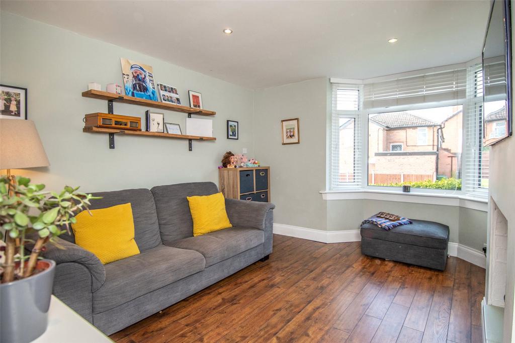 Highfields, Bromsgrove, B61 2 bed semidetached house £270,000