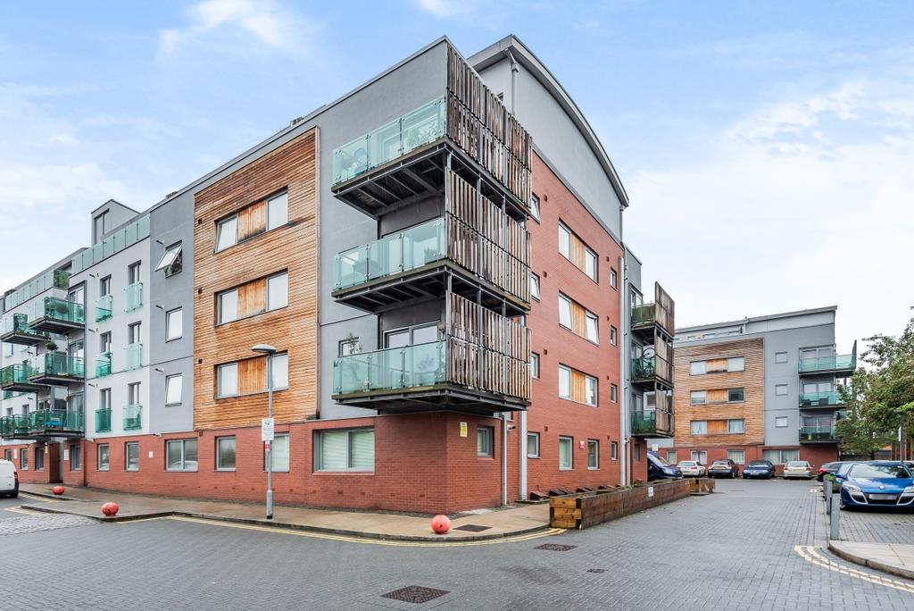 Evan Cook Close London SE15 1 bed flat - £1,450 pcm (£335 pw)