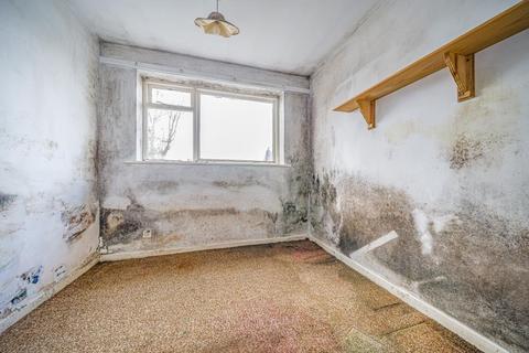 52 Britten Road, Brighton Hill, Basingstoke, RG22 4HP