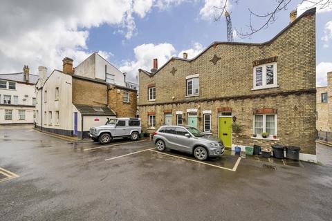 2 Alma Place, London, SE19 2TB