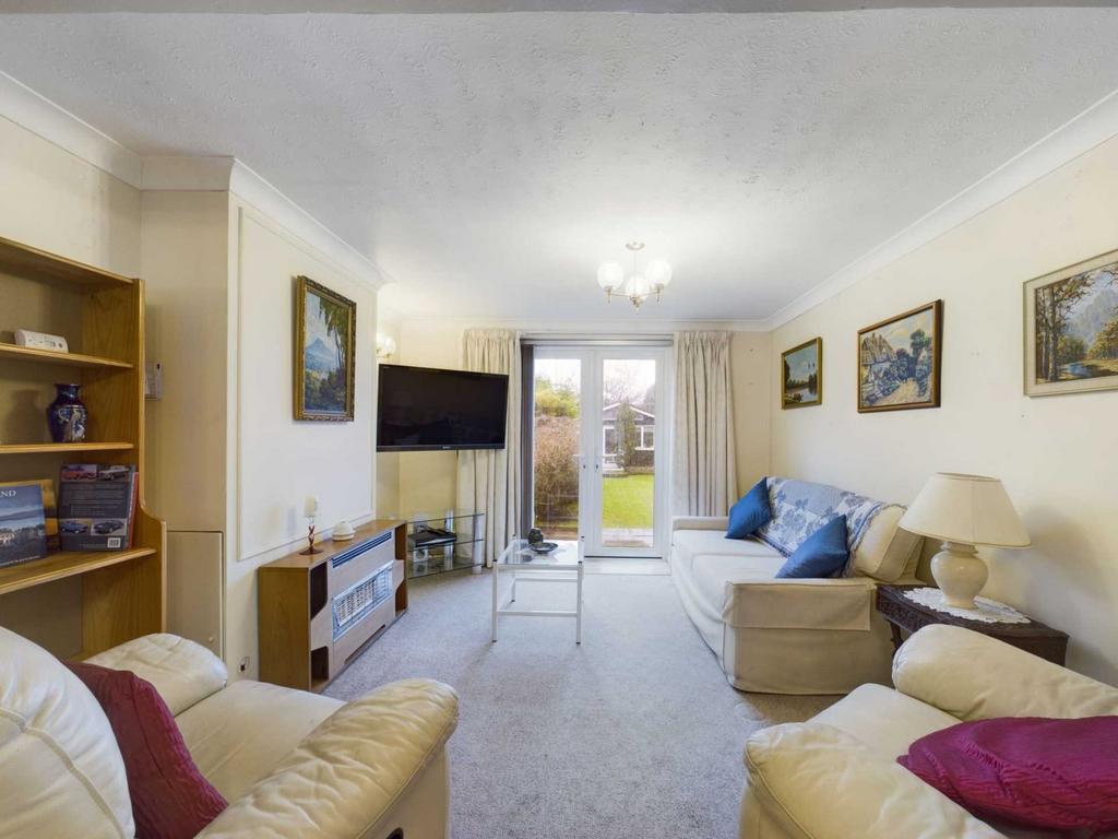 The Avenue, Princes Risborough HP27 3 bed semidetached house £500,000