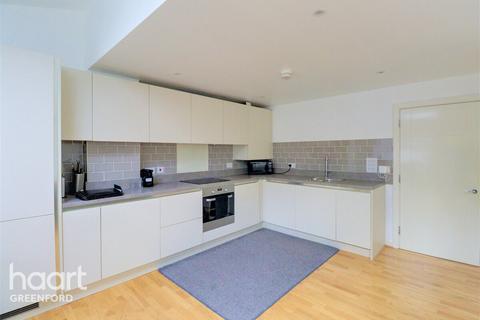 42 Tentelow Lane, Southall, UB2 4LE
