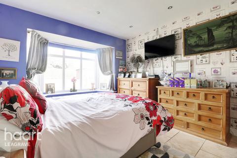 51 Cranbrook Drive, Luton, LU3 3EN