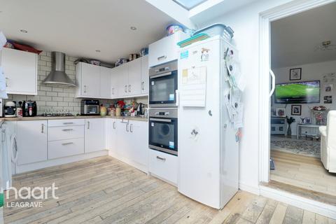 51 Cranbrook Drive, Luton, LU3 3EN