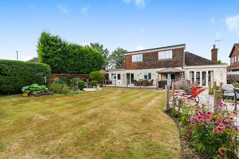 The Croft Clews Lane, Bisley, Woking, GU24 9DZ