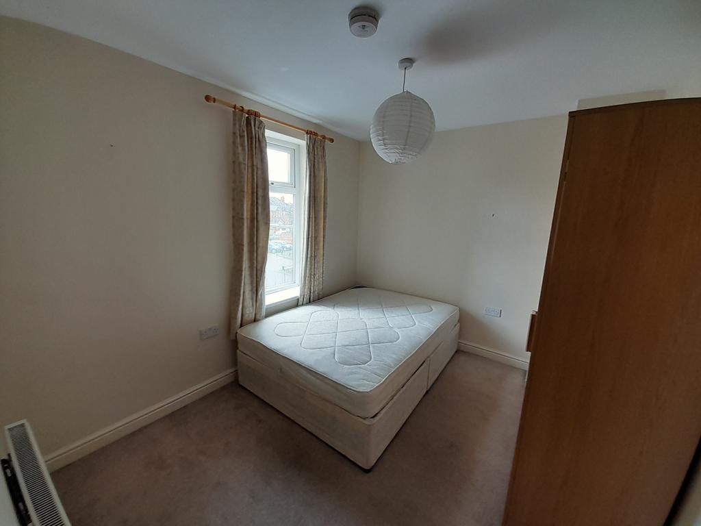 60 Wilson Street, Room 2