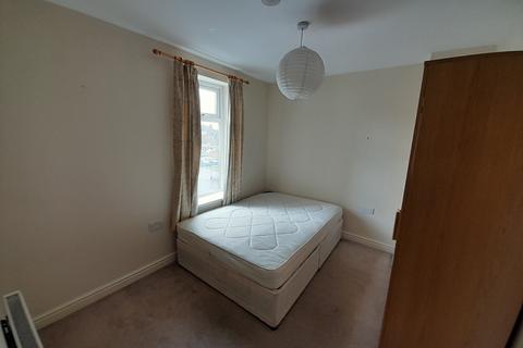 undefined, Castleford, WF10