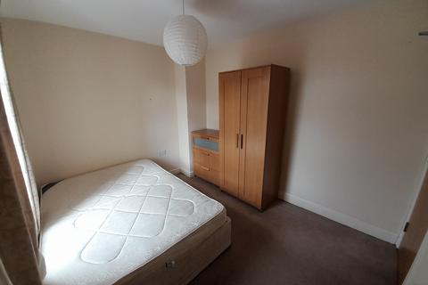 undefined, Castleford, WF10