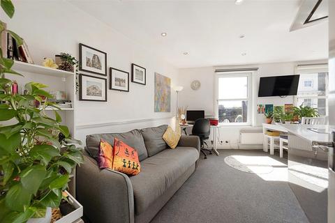 1 bedroom flat to rent, Battersea Park Road, SW8