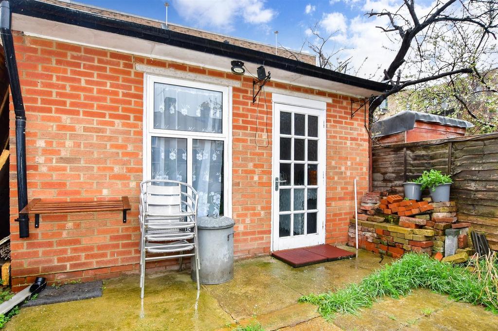 Workshop/Outbuildings