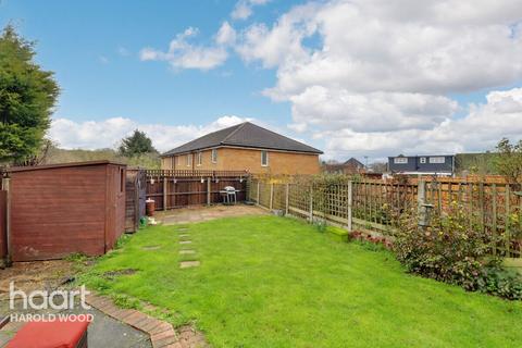 16 Woodbridge Lane, Romford, RM3 9JF