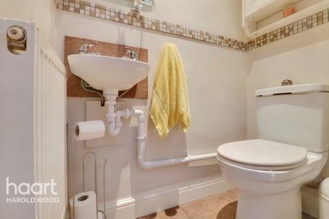 16 Woodbridge Lane, Romford, RM3 9JF