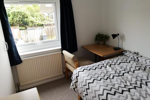 4 bedroom house to rent - Cambridge Way, Canterbury