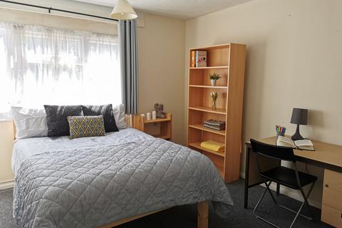 undefined, Long Meadow Way, Canterbury