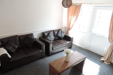 4 bedroom house to rent, Downs Road, Canterbury