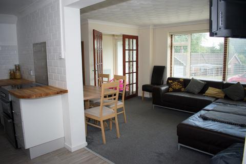 6 bedroom house to rent - Green Dell, Canterbury