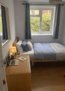 1 bedroom in a house share to rent, Brymore Road, Canterbury