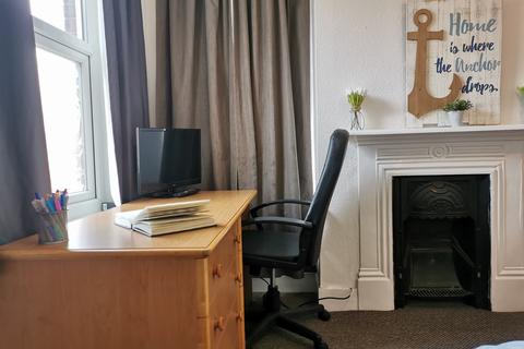 1 bedroom in a house share to rent, Sturry Road, Canterbury