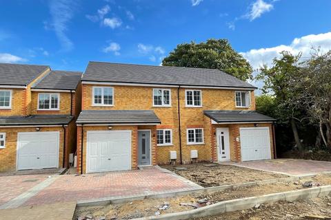110 Wingate Road, Luton, LU4 8PY
