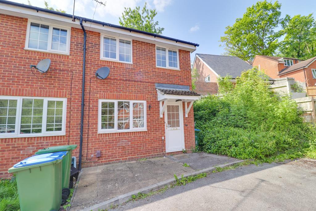 Squirrel Drive, Sholing 2 bed end of terrace house £240,000