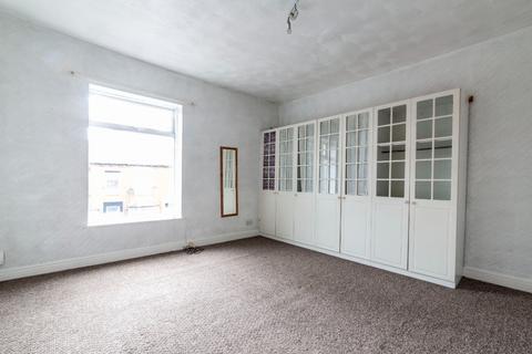 2 bedroom terraced house to rent, Kenwood Road, Oldham, OL1