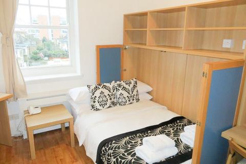 undefined, Fulham Palace Road, Hammersmith, London, W6