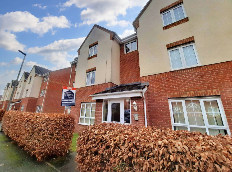 Unitt Drive, Cradley Heath B64 2 bed flat £725 pcm (£167 pw)